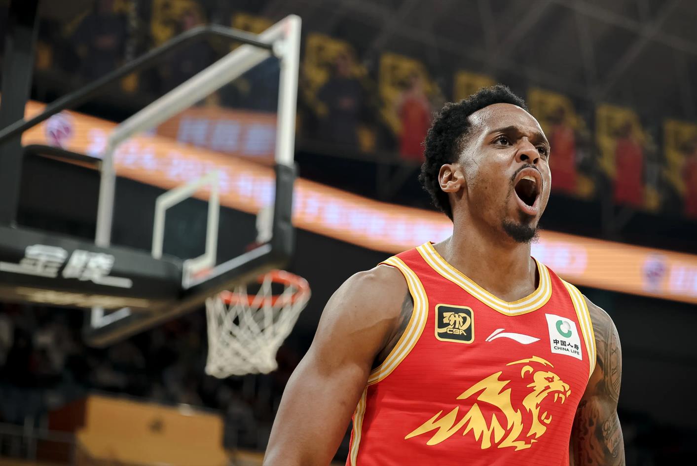 广厦男篮训练开放日,冲刺阶段复出首秀引欢呼,英超在即,训练强度明显提升(队列训练全套口令一二一) 广厦男篮训练开放日,冲刺阶段复出首秀引欢呼,英超在即,训练强度明显提升(队列训练全套口令一二一)